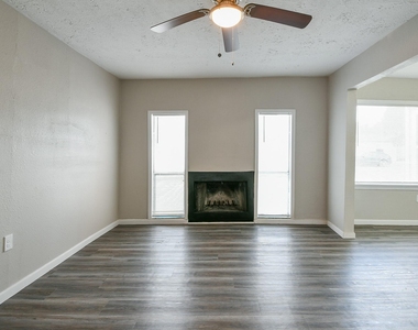 319 Rustic Drive - Photo Thumbnail 9