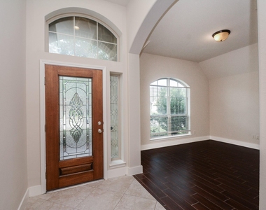 2511 Mountain Sage Drive - Photo Thumbnail 3
