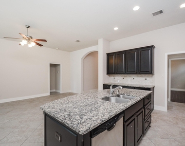 2511 Mountain Sage Drive - Photo Thumbnail 15