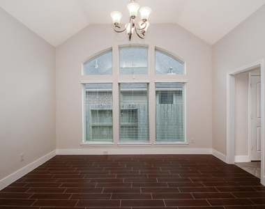 2511 Mountain Sage Drive - Photo Thumbnail 7