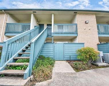 250 El Dorado Boulevard - Photo Thumbnail 1
