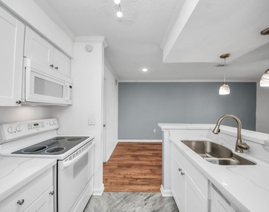 250 El Dorado Boulevard - Photo Thumbnail 5