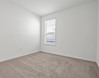 21127 Dolphin Bay Ln - Photo Thumbnail 24