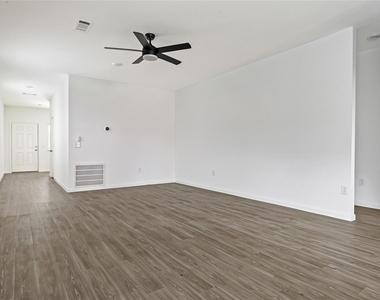 21127 Dolphin Bay Ln - Photo Thumbnail 8