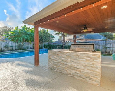 5506 Langhorne Court - Photo Thumbnail 6