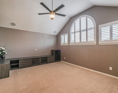 5506 Langhorne Court - Photo Thumbnail 32