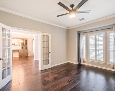 5506 Langhorne Court - Photo Thumbnail 10