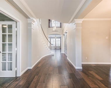 5506 Langhorne Court - Photo Thumbnail 7