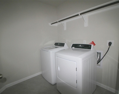 3111 Floral Park Court - Photo Thumbnail 16