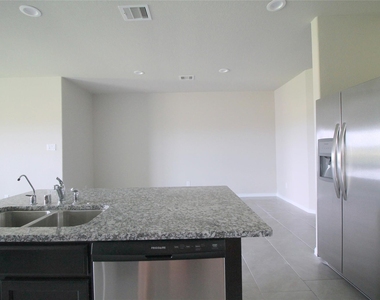 3111 Floral Park Court - Photo Thumbnail 7