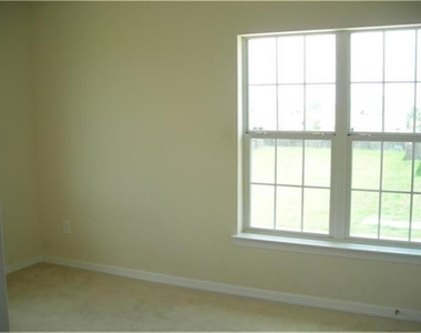 5111 Manorfield Drive - Photo Thumbnail 11