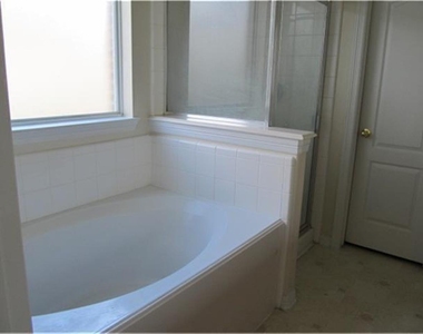 5111 Manorfield Drive - Photo Thumbnail 14
