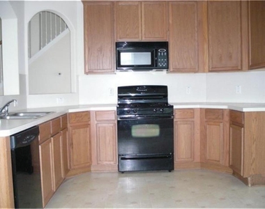 5111 Manorfield Drive - Photo Thumbnail 9