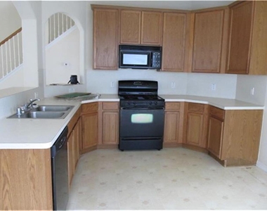 5111 Manorfield Drive - Photo Thumbnail 8