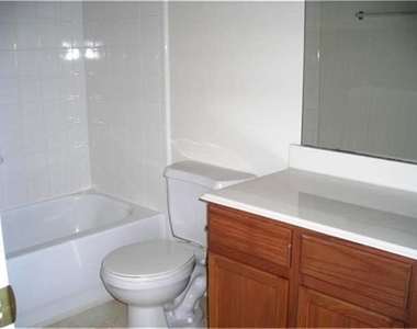 5111 Manorfield Drive - Photo Thumbnail 13