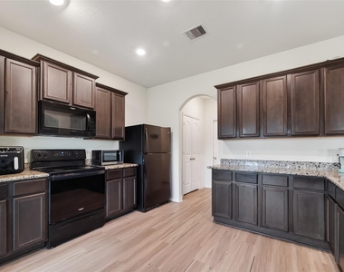 15311 Crescent Brookfield Drive - Photo Thumbnail 3