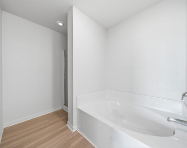 15311 Crescent Brookfield Drive - Photo Thumbnail 10