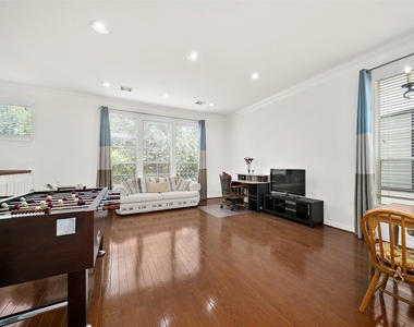 3113 Clearview Circle - Photo Thumbnail 7