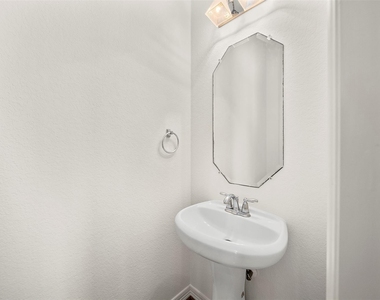 3113 Clearview Circle - Photo Thumbnail 16