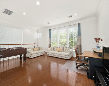 3113 Clearview Circle - Photo Thumbnail 6