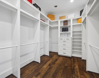 2215 Nantucket Drive - Photo Thumbnail 15