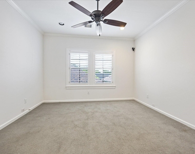 2215 Nantucket Drive - Photo Thumbnail 18