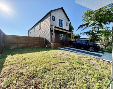 1002 E 33rd Street - Photo Thumbnail 5