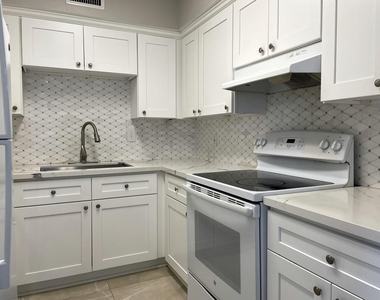 2600 Bellefontaine Street - Photo Thumbnail 4