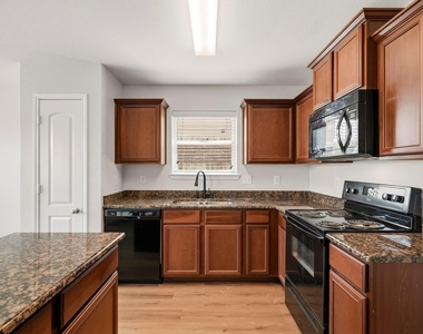 7203 Montclair Peak Lane - Photo Thumbnail 4