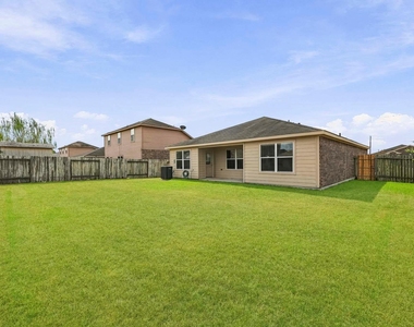 7203 Montclair Peak Lane - Photo Thumbnail 15