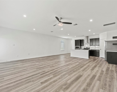 12302 Greenwood Gate Drive - Photo Thumbnail 36