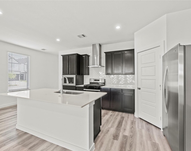 12302 Greenwood Gate Drive - Photo Thumbnail 18