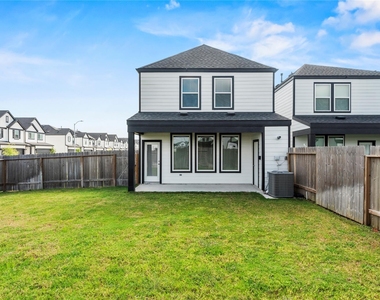 12302 Greenwood Gate Drive - Photo Thumbnail 30