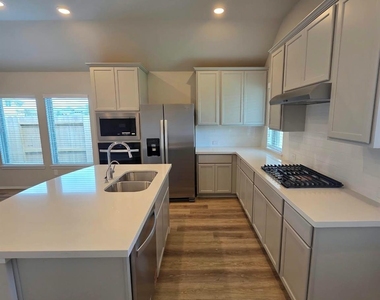 26731 Concord Dawn Drive - Photo Thumbnail 7