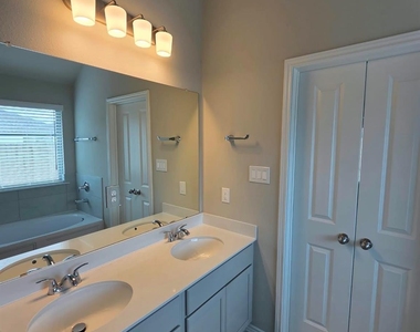 26731 Concord Dawn Drive - Photo Thumbnail 17