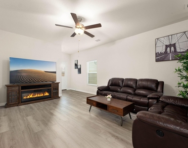 11419 Prairie Walk Drive - Photo Thumbnail 4