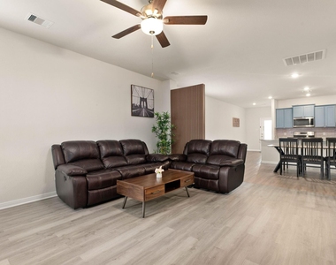 11419 Prairie Walk Drive - Photo Thumbnail 3