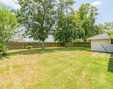 7613 Albacore Drive - Photo Thumbnail 13
