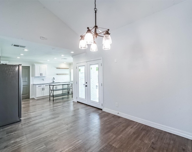 7613 Albacore Drive - Photo Thumbnail 4