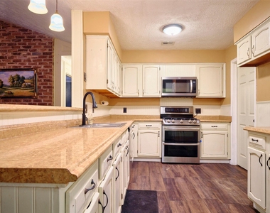 3618 Filmore Lane - Photo Thumbnail 5