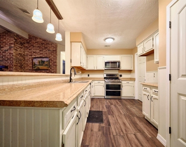 3618 Filmore Lane - Photo Thumbnail 4