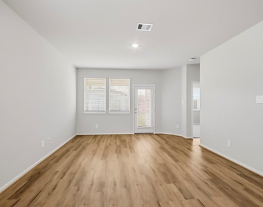 18538 Landing Meadows Lane - Photo Thumbnail 3