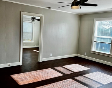 2411 Truxillo Street - Photo Thumbnail 7