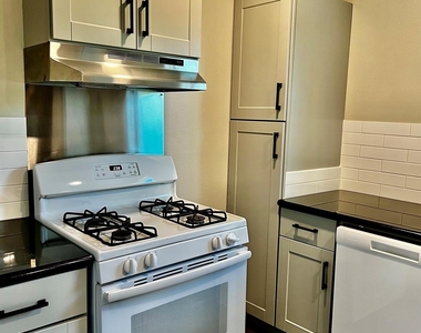 2411 Truxillo Street - Photo Thumbnail 3