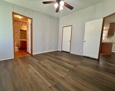 12733 Pecan Tree Court - Photo Thumbnail 12