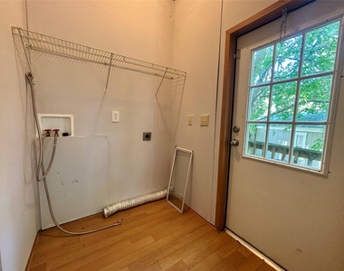 12733 Pecan Tree Court - Photo Thumbnail 18