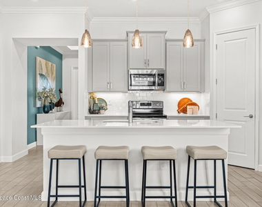 8904 Alister Drive - Photo Thumbnail 15