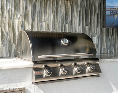 8904 Alister Drive - Photo Thumbnail 56