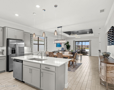 8904 Alister Drive - Photo Thumbnail 6