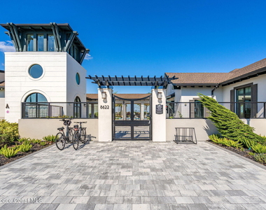 8904 Alister Drive - Photo Thumbnail 97